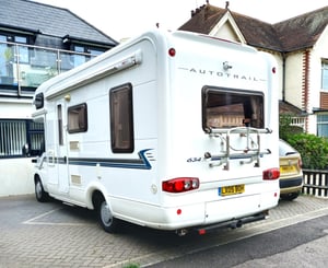 2005 Auto-Trail Cheyenne 634 — photo 7 of 19