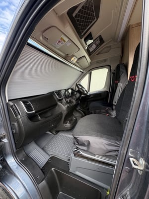 2024 Auto-Trail V-Line 610 Sport — photo 2 of 18