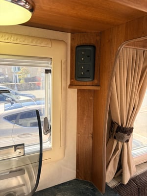 2012 Auto-Sleepers Broadway EB — photo 42 of 45