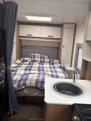 2017 Swift Escape 694 — photo 3 of 41