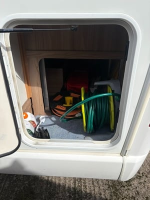 2017 Swift Escape 694 — photo 13 of 41