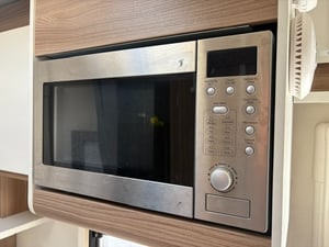 2017 Swift Escape 694 — photo 16 of 41