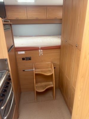2004 Burstner Argos A852-2 — photo 36 of 67