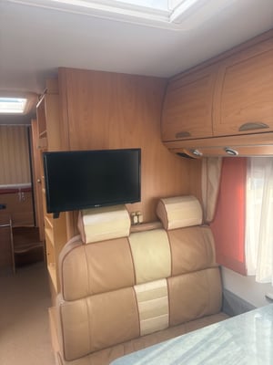 2004 Burstner Argos A852-2 — photo 22 of 67