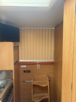 2004 Burstner Argos A852-2 — photo 38 of 67