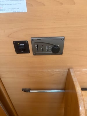 2004 Burstner Argos A852-2 — photo 43 of 67