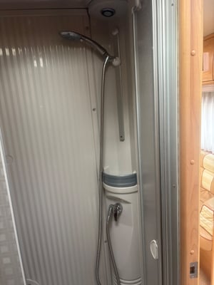 2004 Burstner Argos A852-2 — photo 31 of 67