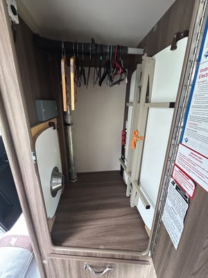 2019 Autosleeper Broadway EK TB LD — photo 7 of 19