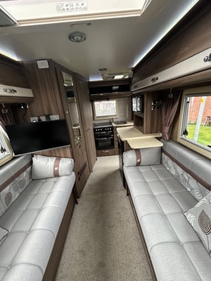 2019 Auto-Sleeper Broadway EK TB LD — photo 27 of 37