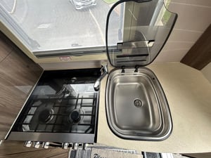 2019 Autosleeper Broadway EK TB LD — photo 11 of 19