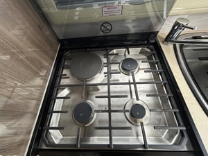 2019 Autosleeper Broadway EK TB LD — photo 12 of 19