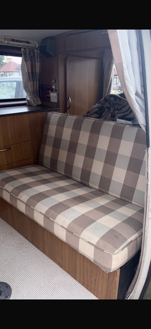 1983 Volkswagen T25 — photo 13 of 13