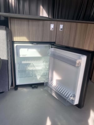 2024 Volkswagen T6.1 Campervan — photo 6 of 18