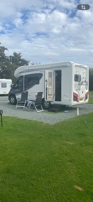 2015 Auto-Trail Tracker EKS — photo 10 of 22