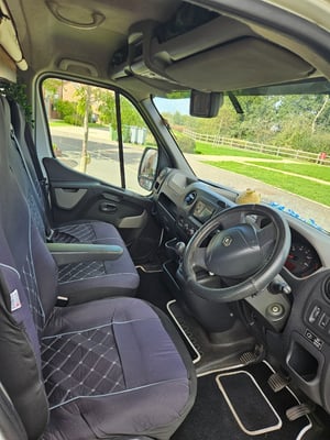 Renault Master LWB Campervan — photo 4 of 34