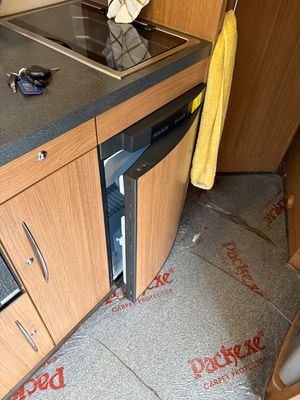 Auto-Trail Tribute 715 2014 — photo 16 of 20