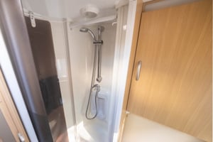 2007 Bessacarr E540 — photo 18 of 22