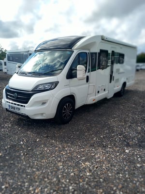 2018 Swift Bessacarr 494 — photo 2 of 17