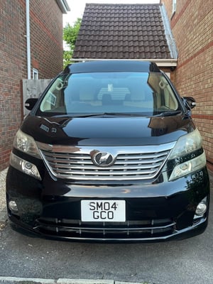 2010 Toyota Vellfire converted Vellfire — photo 1 of 17