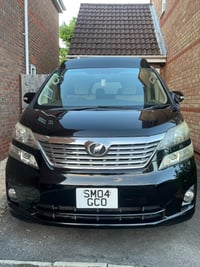2010 Toyota Vellfire - Image 2