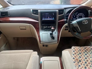 2010 Toyota Vellfire converted Vellfire — photo 13 of 17