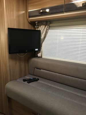 2017 Swift Bessacarr 496 — photo 11 of 13