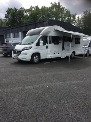 2017 Swift Bessacarr 496 — photo 2 of 13