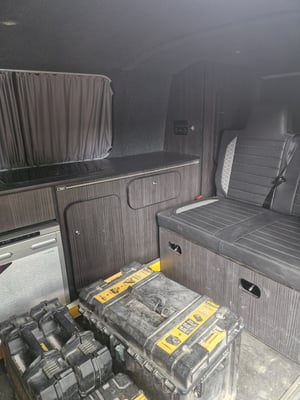 Volkswagen T5 Campervan  — photo 6 of 7