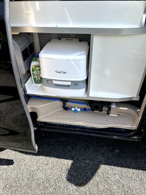 2009 Wellhouse Toyota Alphard — photo 5 of 11