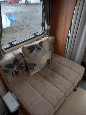 2012 Swift Escape 664 — photo 9 of 32