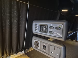 2015 Volkswagen Camper King — photo 9 of 23