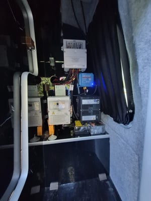 2015 Volkswagen Camper King — photo 10 of 23