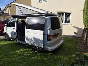 2015 Volkswagen Camper King — photo 11 of 23