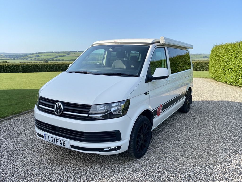 2018 Volkswagen T6 TDI Bluemotion - Image 1