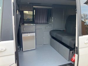 2018 Volkswagen T6 TDI Bluemotion — photo 6 of 8