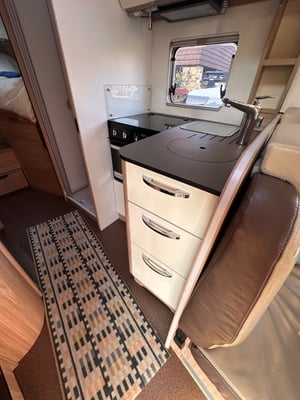 2020 Burstner Ixeo I — photo 40 of 60