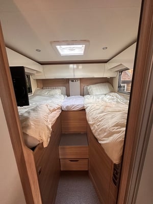 2020 Burstner Ixeo I — photo 13 of 60