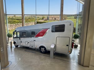 2020 Burstner Ixeo I — photo 1 of 60