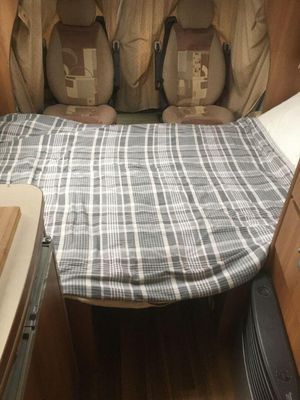 2009 Autosleeper Nuevo II — photo 8 of 13