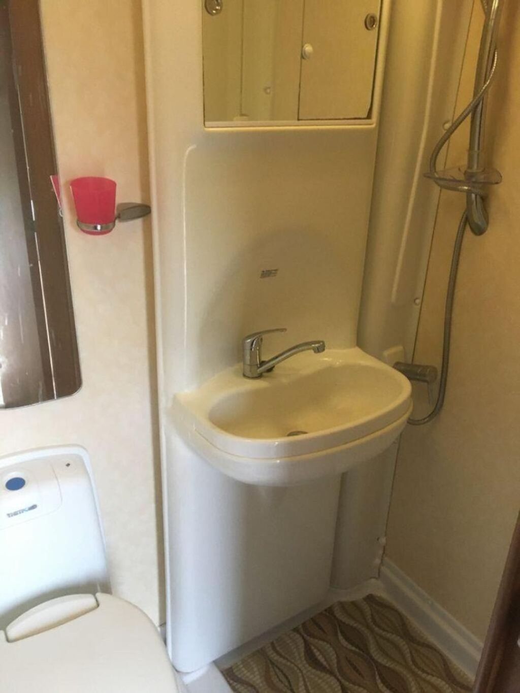 2009 Autosleeper Nuevo II - Image 11