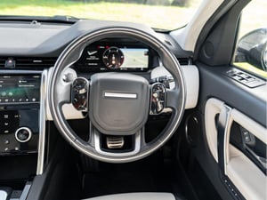 2020 Land Rover Discovery Sport 2.0 — photo 72 of 106