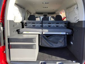 2023 VOLKSWAGEN Caddy California — photo 11 of 28