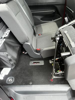 2023 VOLKSWAGEN Caddy California — photo 15 of 28
