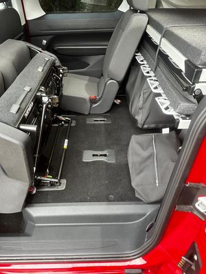 2023 VOLKSWAGEN Caddy California — photo 16 of 28