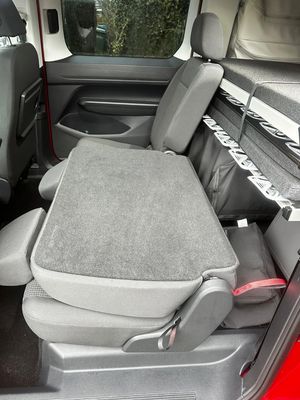 2023 VOLKSWAGEN Caddy California — photo 17 of 28