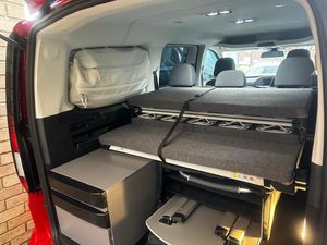 2023 VOLKSWAGEN Caddy California — photo 19 of 28