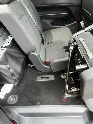2023 VOLKSWAGEN Caddy California — photo 21 of 28