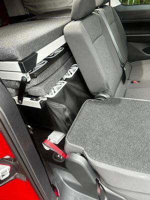 2023 VOLKSWAGEN Caddy California — photo 24 of 28