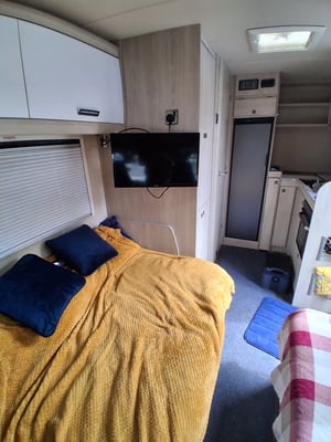 2020 Auto-Trail F-Line F62 — photo 13 of 15