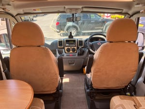 2010 Bessacarr 560 — photo 9 of 29